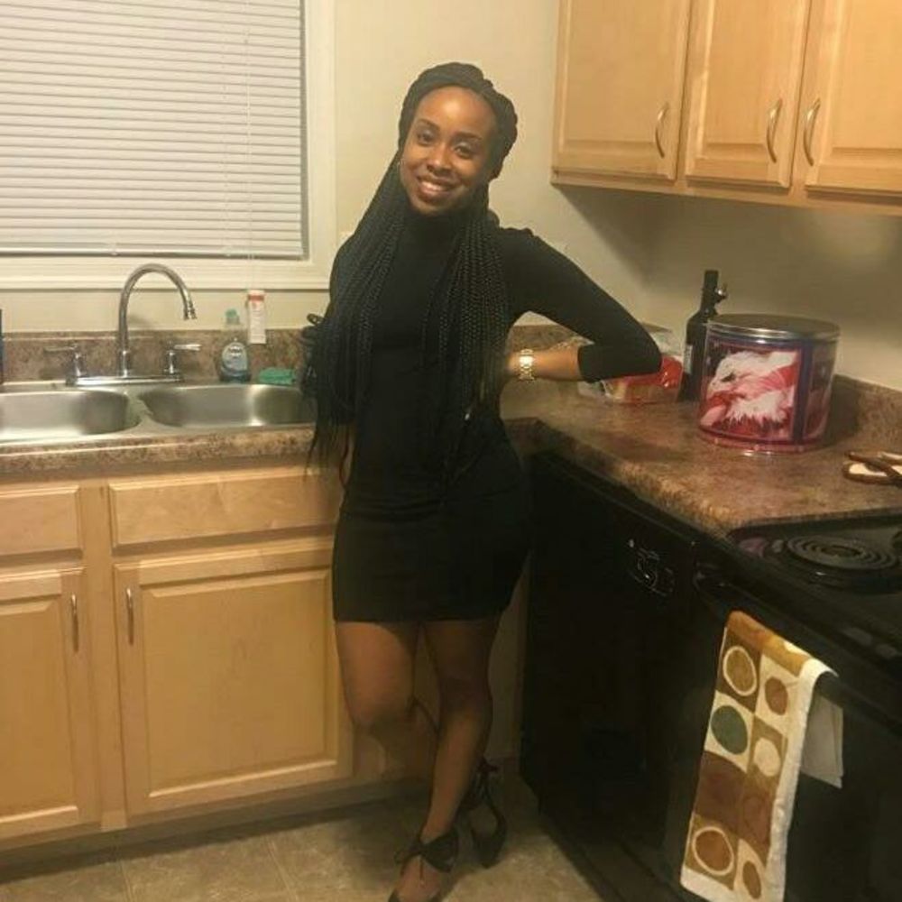 Meet your Posher, Tomonica